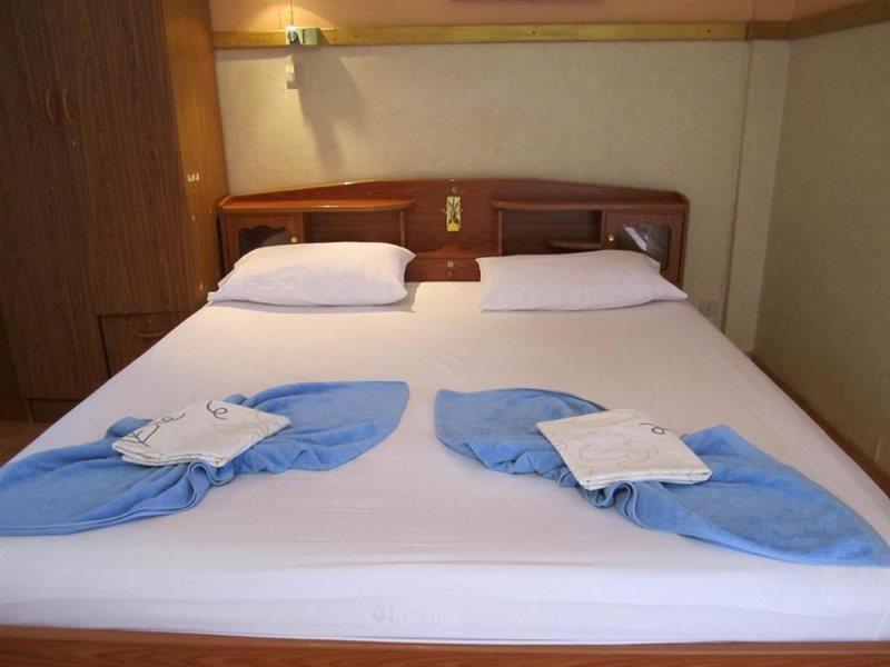 Hollanda Montri Guesthouse Чиангмай Экстерьер фото